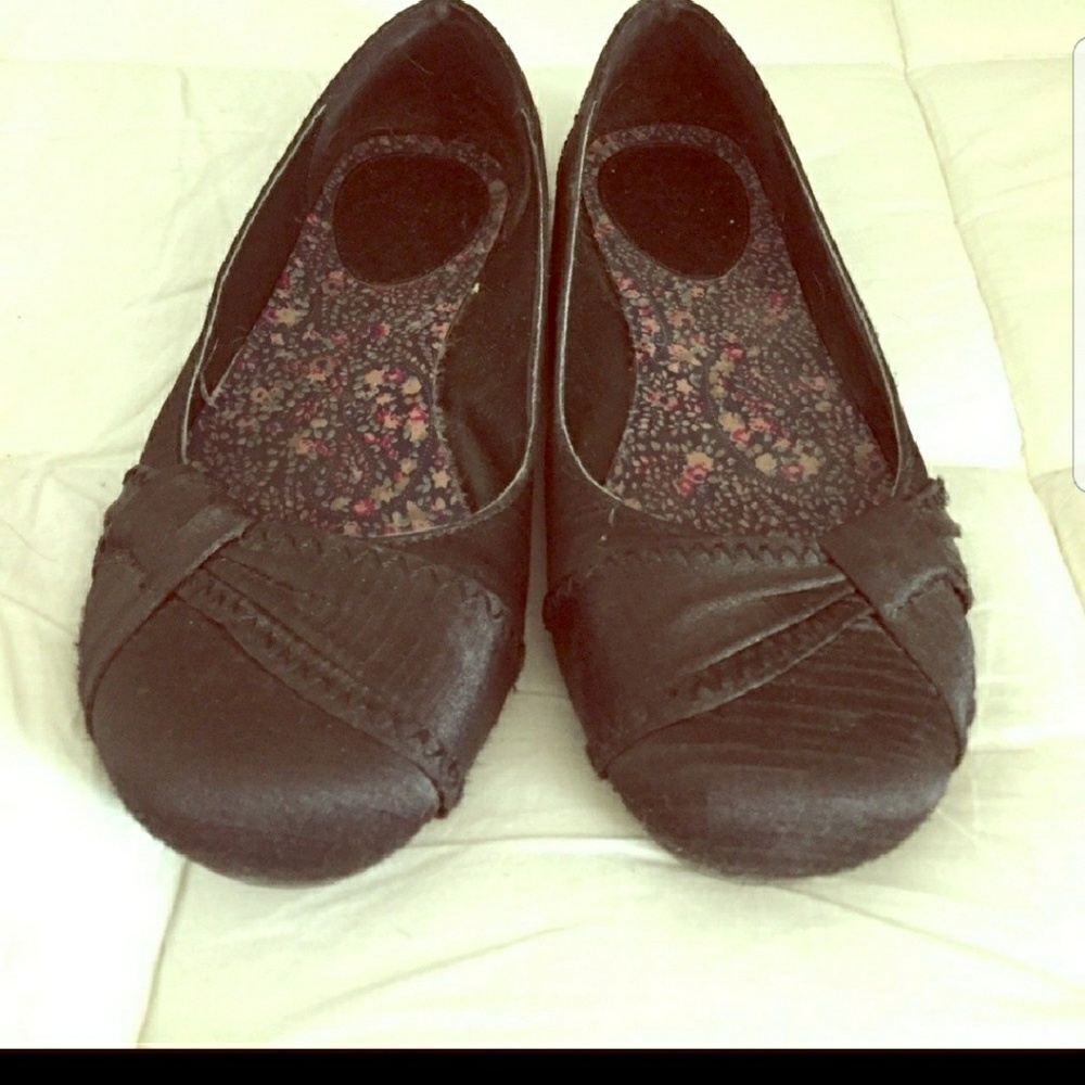 Black flats